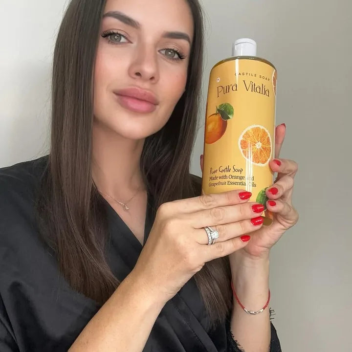 @gurez_katia holding Pura Vitalia castile soap